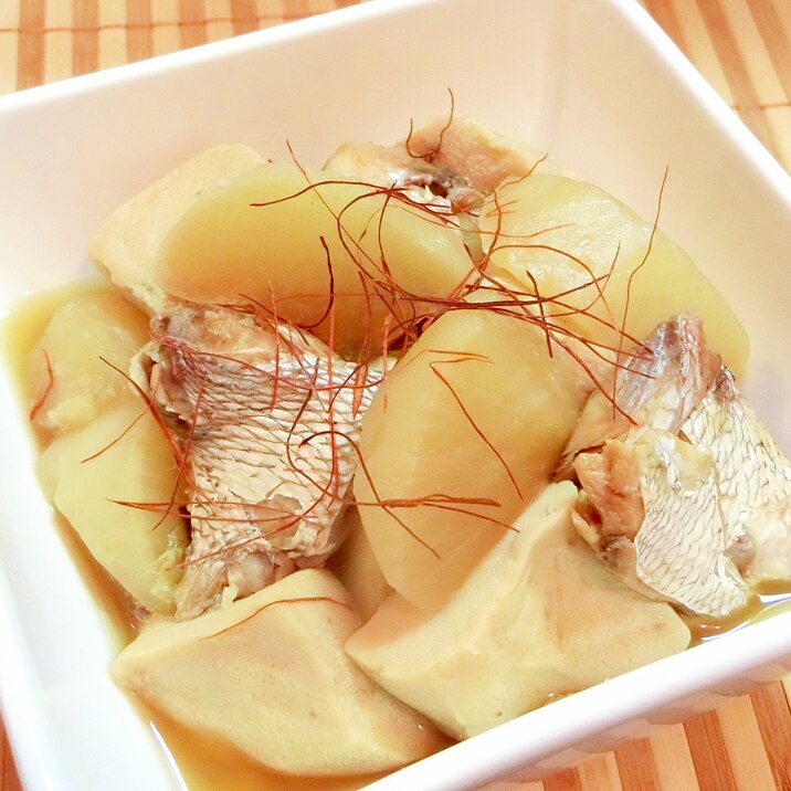 高野豆腐と大根の鯛アラ煮
